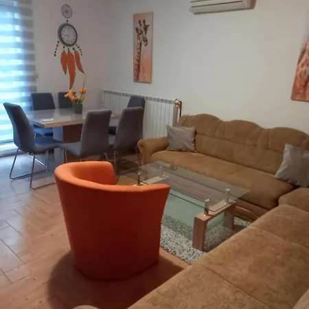 Aida Apartment *
